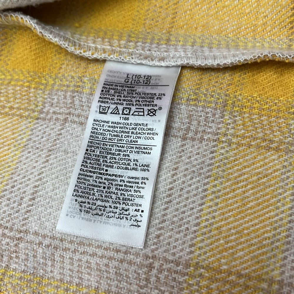 Old Navy shacket - Picture 2 of 5